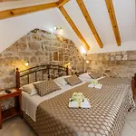 Pensión Spaladium 4*