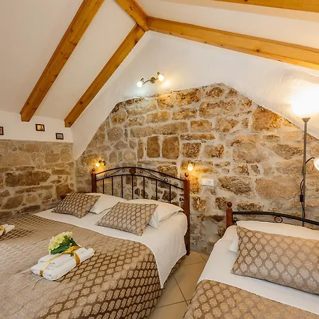 Guest house Villa Spaladium 4*