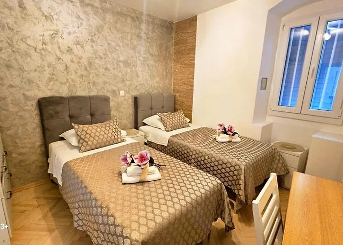 Spaladium בית הארחה 4*