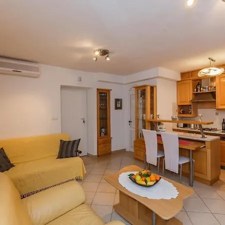 Villa Spaladium Guest house