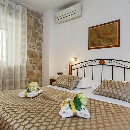 Spaladium Πανσιόν